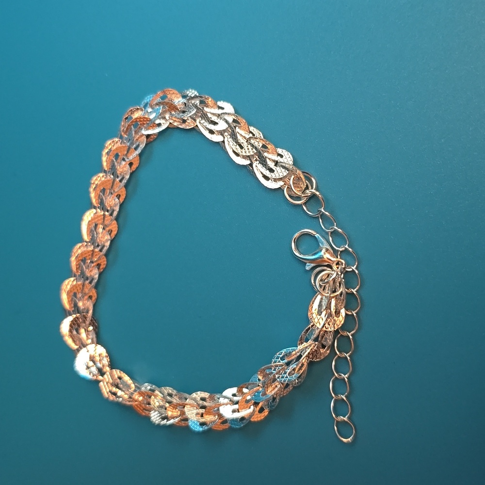 Chic Silver Women's Bracelet